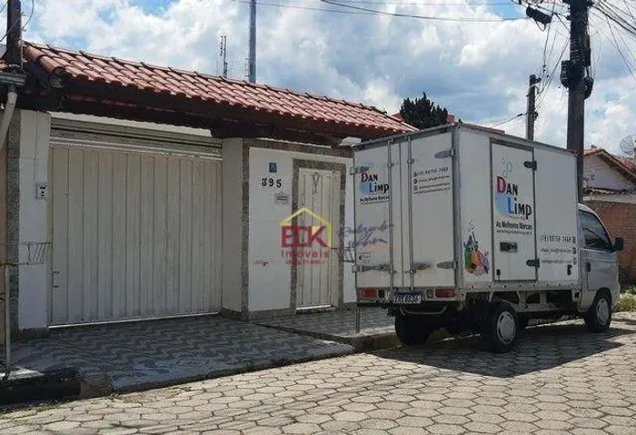 Casa com 3 dormitórios à venda, 300 m² por R$ 450.000,00 - Vila Nunes - Lorena/SP