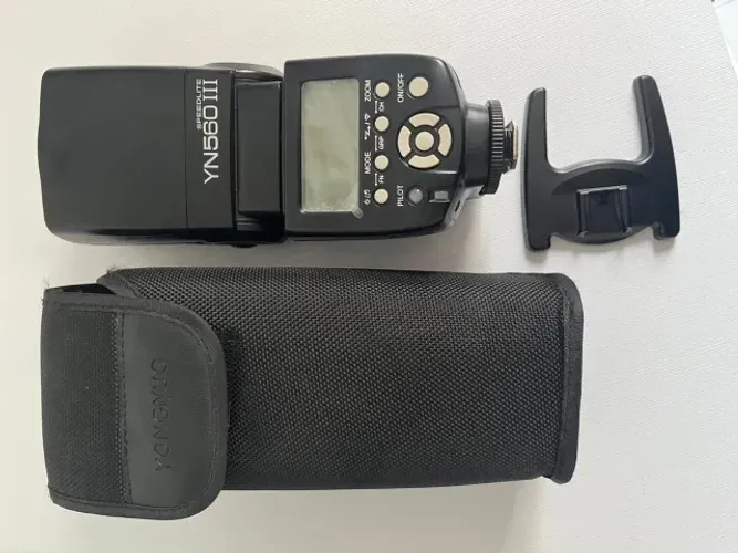 Flash Yongnuo Speedlite YN560 III