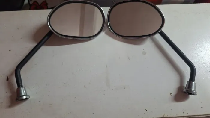 Retrovisor de moto cromada