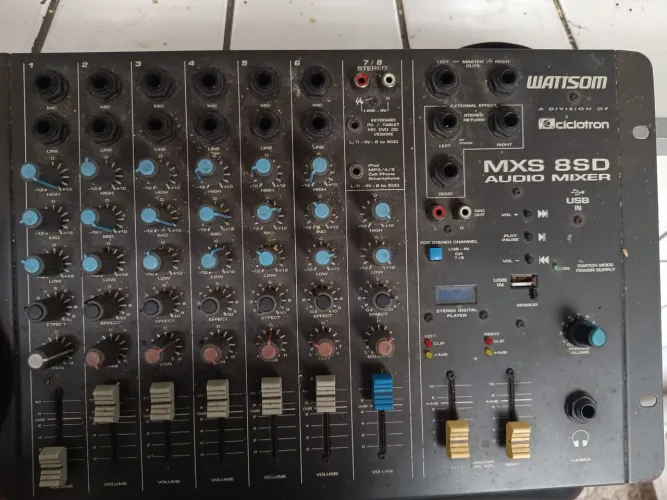 Mesa de som analogia Wattson/Ciclotron mxs 8SD