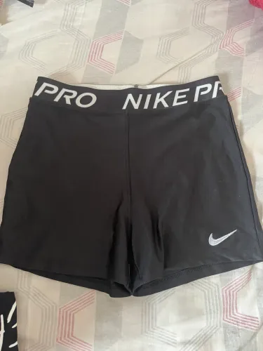 Roupas de academia pouco usadas por apenas 10 reais