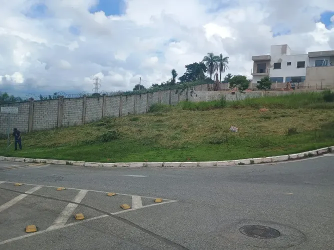 Lote de 420m²