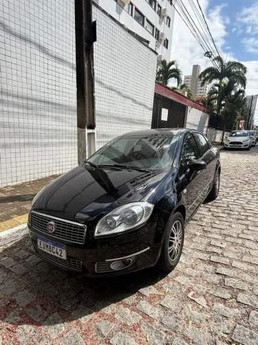 Fiat Linea Essence 1.8 Flex 16V 4P 2012
