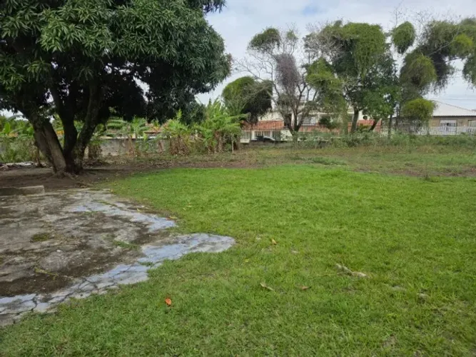 Terreno 879,8m2 por 185 mil e casa com terreno com 519m2 por 165 mil
