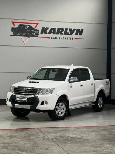 Toyota Hilux CD SRV D4-d 4X4 3.0 TDI Diesel AUT 2014