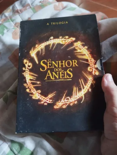 A TRILOGIA COMPLETA DE SENHOR DOS ANÉIS POR APENAS R$250