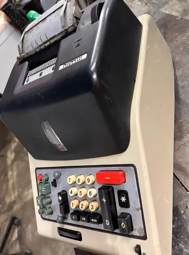 Calculadora Olivetti Divisumma 24