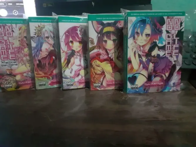 No Game No Life 1 ao 4 + Practical War Game | ótimo estado