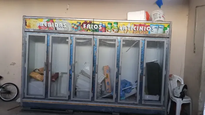 FREEZER EXPOSITOR 6 PORTAS