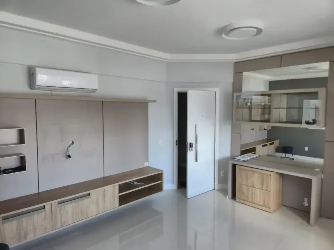 Apartamento, 2 dormitórios, 1 vaga,  Centro - Florianópolis - SC