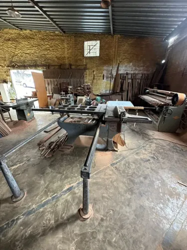 Serra Esquadrejadeira Invicta 3900 220v 5Cv Trifásico