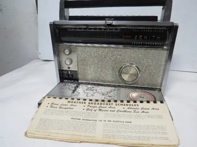 Radio antigo zenith trans oceanic