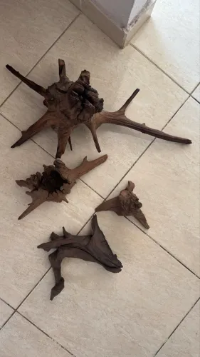 CONJUNTO DE TRONCOS DE AROEIRA PARA AQUÁRIO