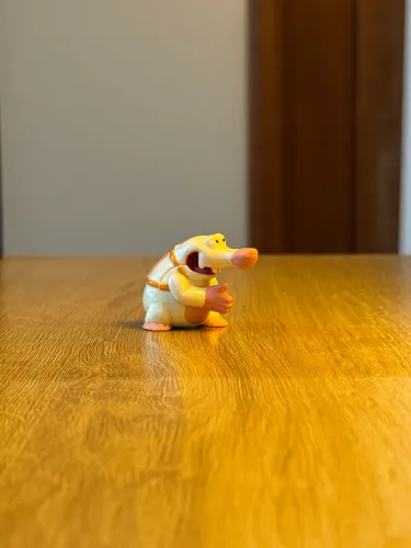 boneco colecionável kinder ovo toupeira