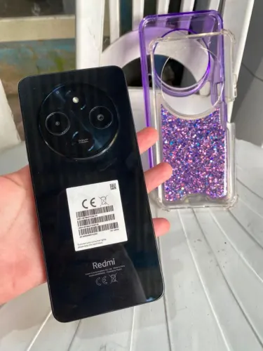 Xiaomi Redmi 14c 128gigas 8ram, facilito entrega, ac cartão, bom estado, com capa e carega