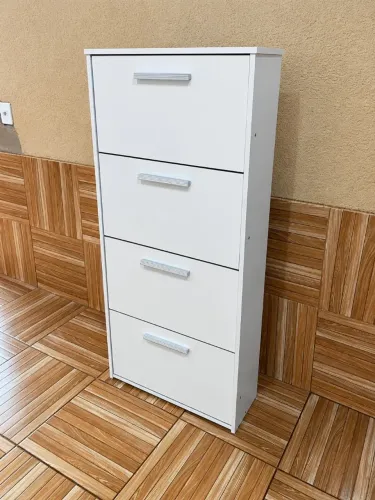 Sapateira de Mostruário em Promoção