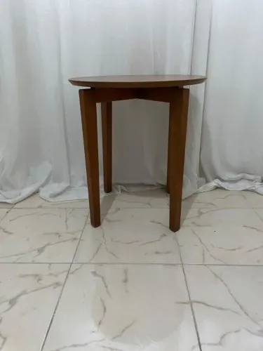 Mesa redonda- tok & stok- cor nozes