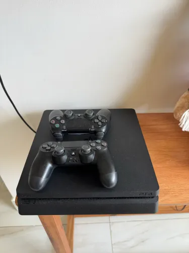 PS4 usado
