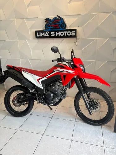 VENDO OU TROCO HONDA TORNADO 300 2025/26 ( LIMAS MOTOS)
