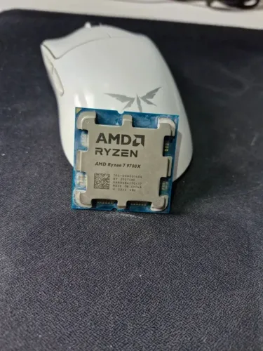 Processador AMD Ryzen 7 9700X, 3.8 GHz (5.5 GHz), Cache 32 MB, 8 Núcleos, 16 Threads, AM5