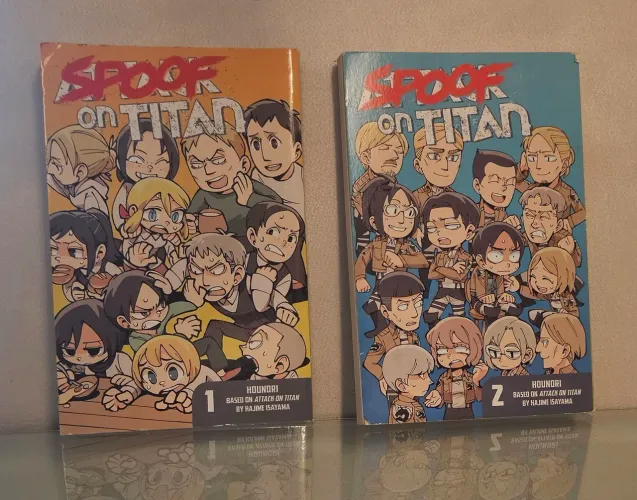 Spoof of Titan - Spin-off de Attack on Titan (English) - Volumes 1 e 2<br>Volumes 1 e 2