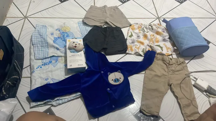 Roupas de bebê de 6 a até um ano 