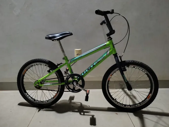 Bicicleta Infantil Verde Super Conservada 