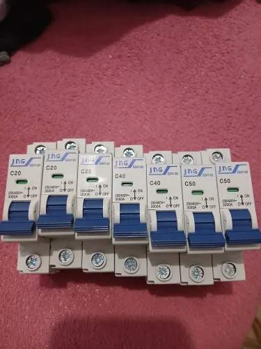 vende se disjuntores $ 70 reais