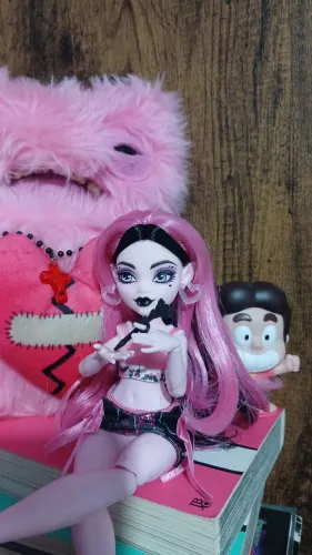 draculaura self care secrets