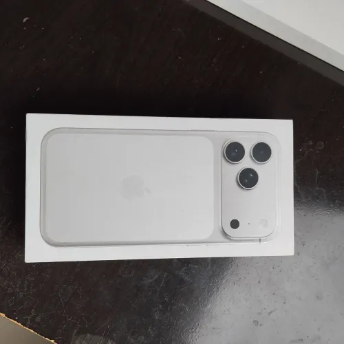 Caixa iPhone 17 pro max 256gb