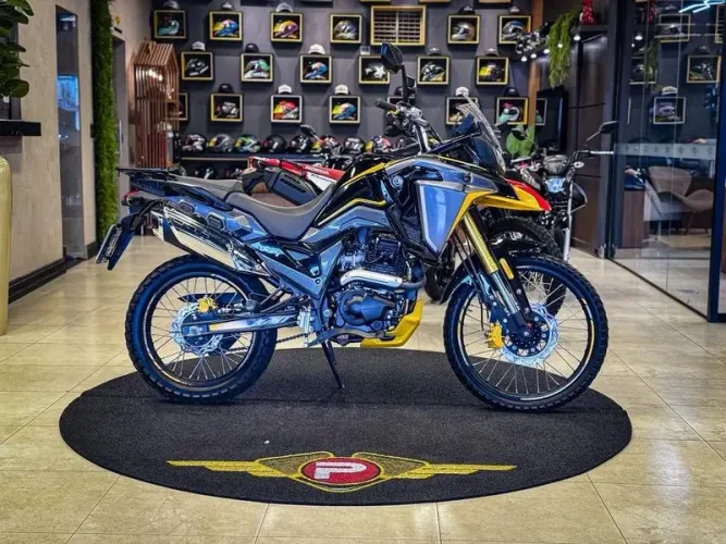 SHINERAY SHI 250 ABS 2026 
