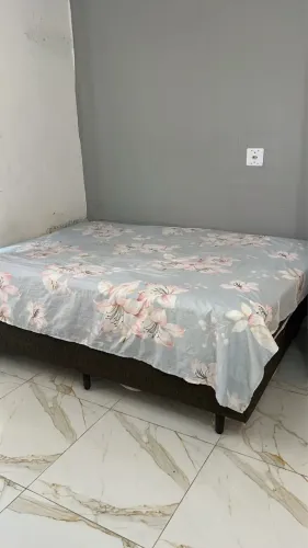 Cama de casal pra vender