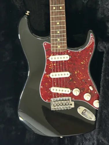 Guitarra Fender Stratocaster + Case Rígido (NOVÍSSIMA)