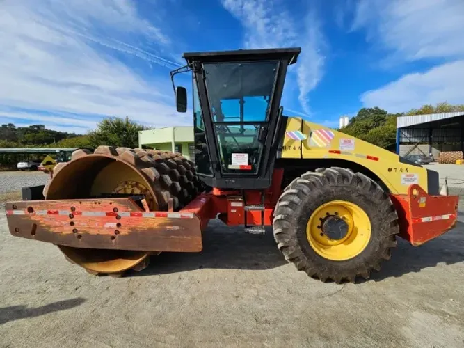 Rolo Compactador Dynapac 2011 CA250 Operacional