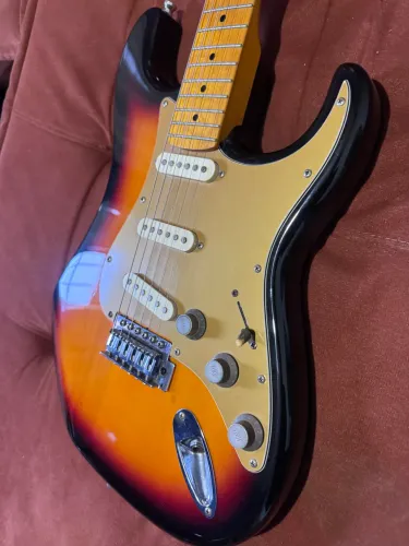 Guitarra Tagima 530