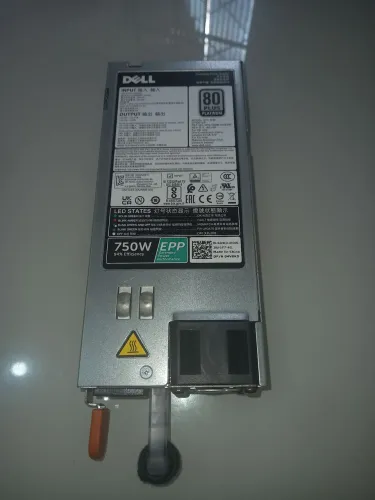 Fonte de Alimentação Dell 750W 80 Plus Platinum (Modelo D750E-S6) para servidores. 