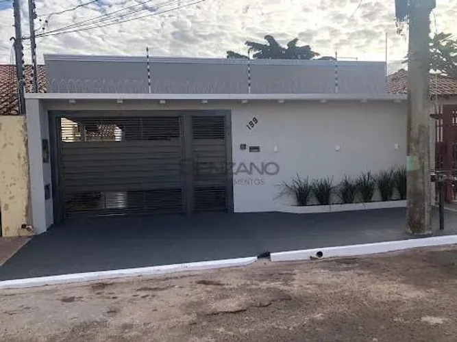 Casa Monte Carlo com placa solar