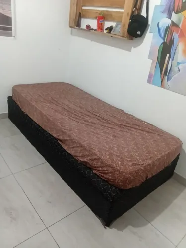 Cama de solteiro box
