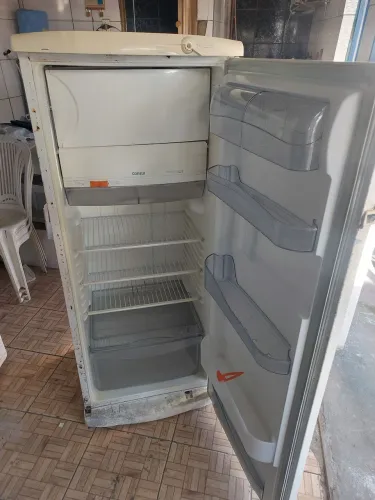 Geladeira Consul frost free