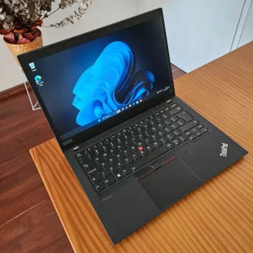 Thinkpad T14 Gen2 i7-1185G7 16gb Ram 256gb SSD FHD Teclado Retroiluminado
