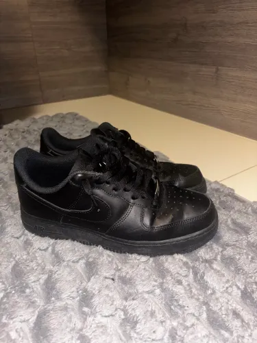 AIR FORCE 1 PRETO USADO POUCAS VEZES