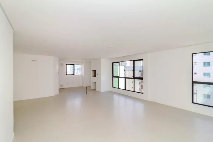Apartamento à venda no Centro em Balneário Camboriú.