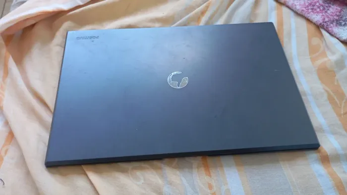 Vende-se um notebook positivo,  possuem algumas teclas com mal com mal contato