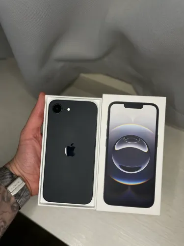 iPhone 16e 128GB - Impecável