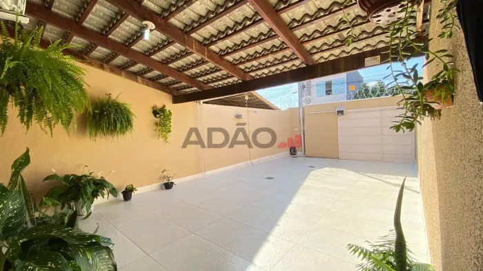 Casa repleta em armários à venda no Jardim São José, próximo ao Vera Cruz, em Goiânia