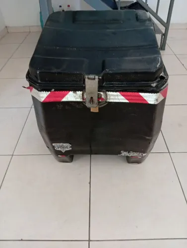 Bau 110 Litros + Trilho $300