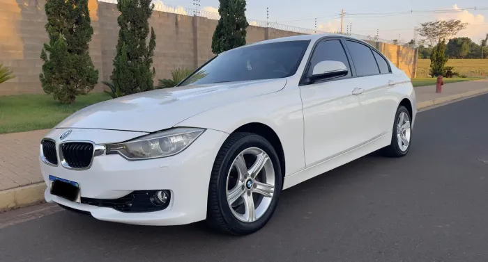 BMW 320I A 2.0 Turbo/activeflex 16V 184cv 4P 2015