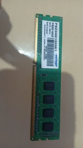 1 Pente de memoria de 4gb ddr3 1333mhz ,desocupar espaço.