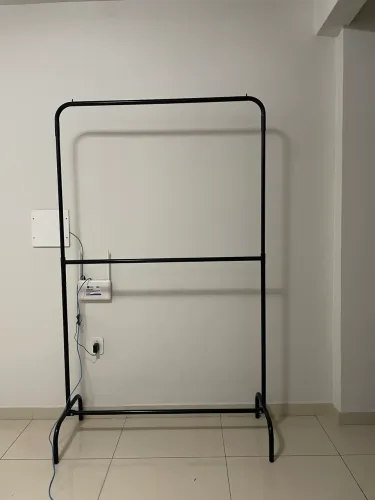 ARARA DE ROUPA