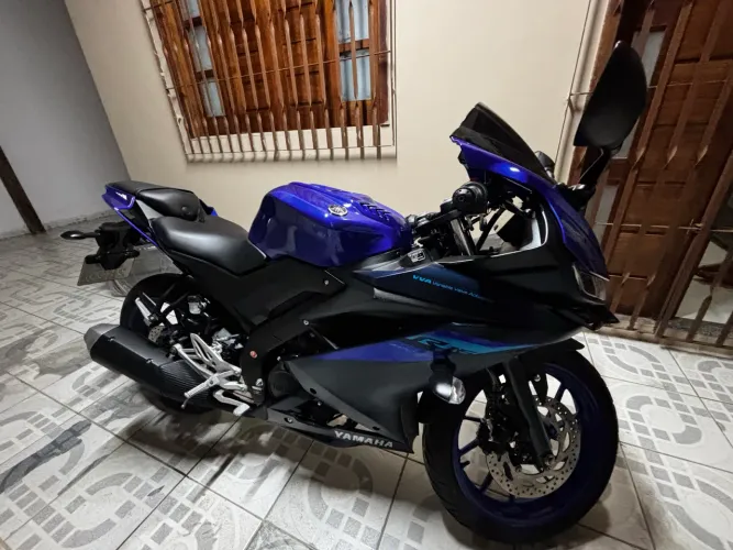 R15 ABS 2025 AZUL